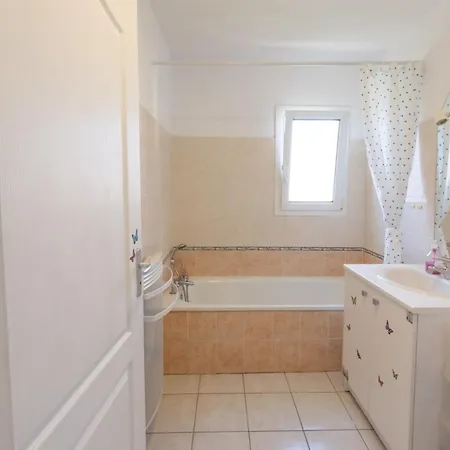 Bright 40M In Narbonne Apartamento *
